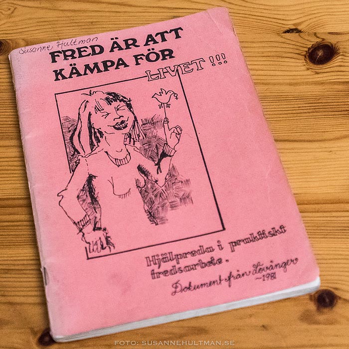 En rosa skrift om fredsseminariet i Lövånger
