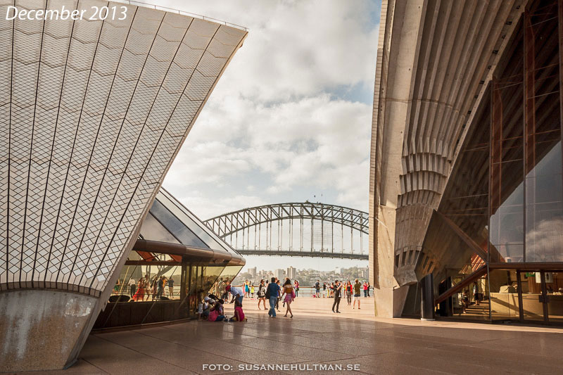 Harbour Bridge mellan Sydney Opera House